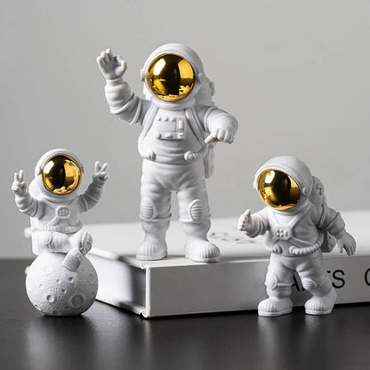 Spaceman Astronaut Ornament Set - Room Decor