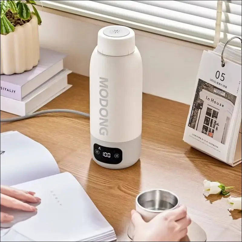 Chefio Portable Electric Kettle: Travel Kettle for Hot Water, Tea, Coffee. Digital Display, Compact Design.